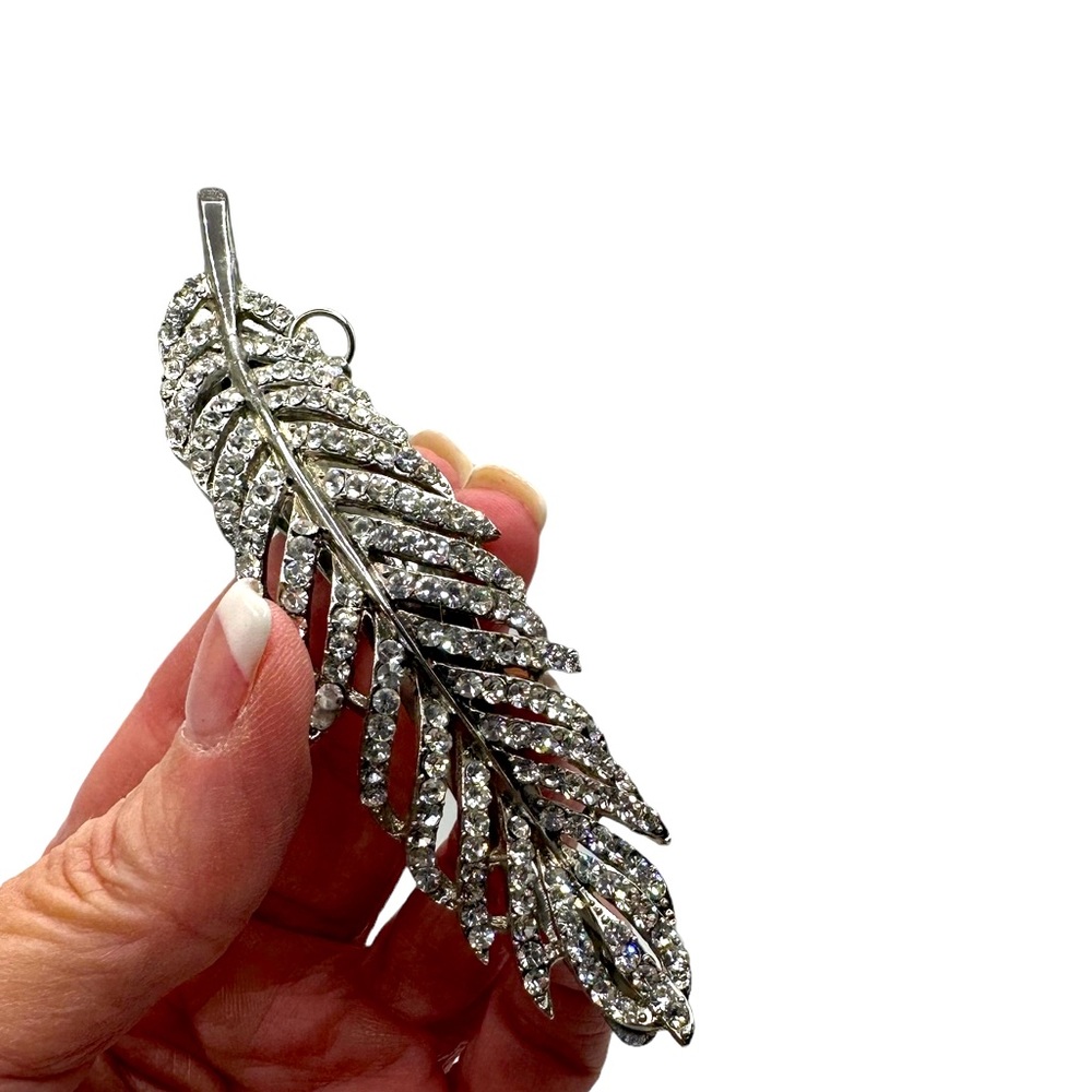 Stunning Tasha Rhinestone hair or shawl clip Special Occasion!